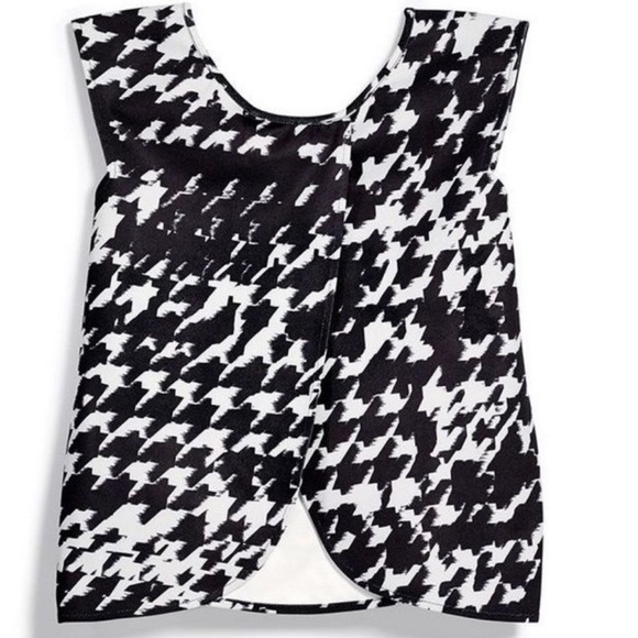 Avon open back houndstooth plaid scoop neck split back pullover sleeveless top - Picture 9 of 13